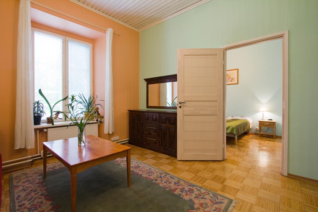 Отель Haeska Manor Экстерьер фото